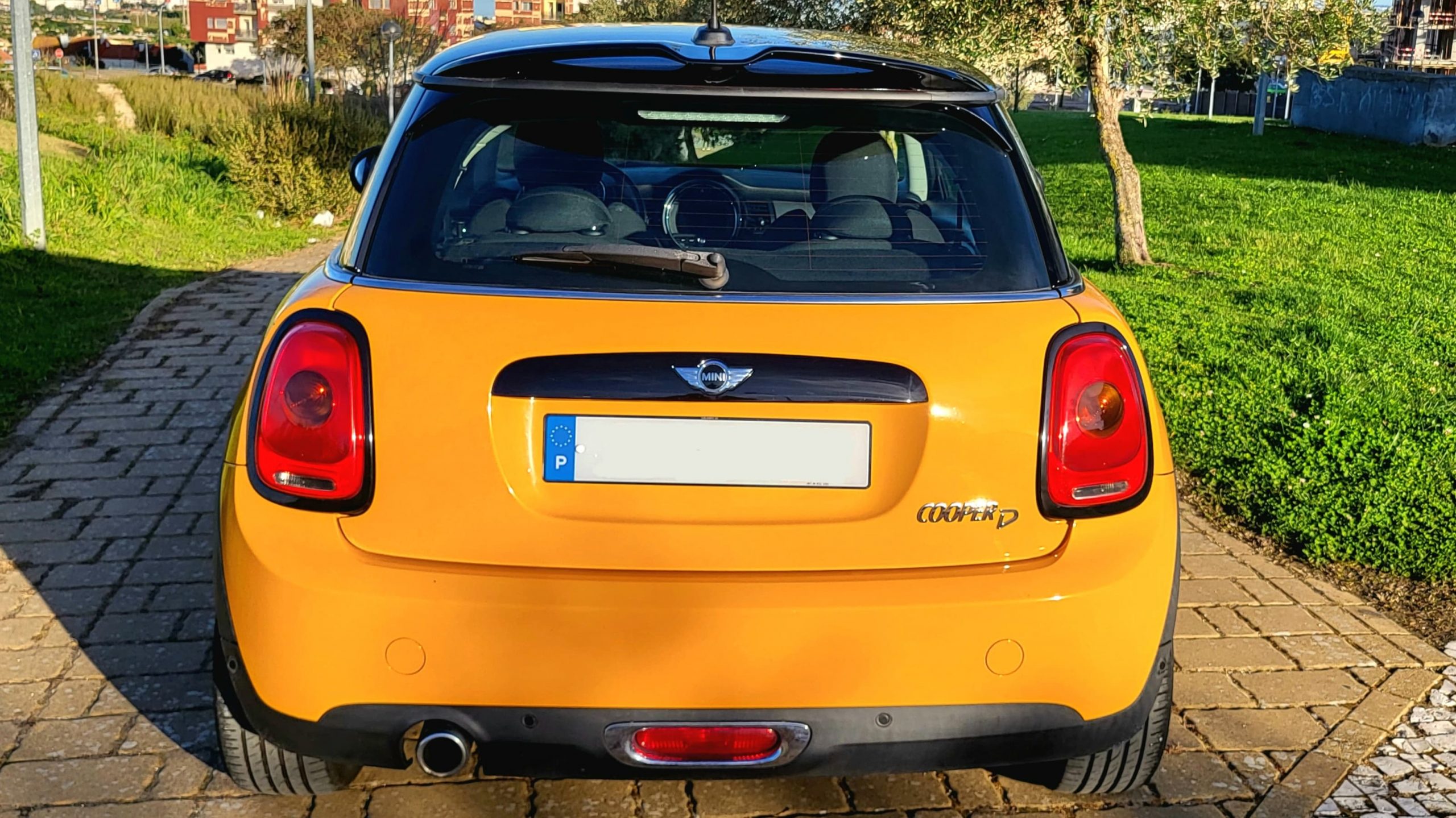 Mini Cooper D 1.5 2015 - Image 22