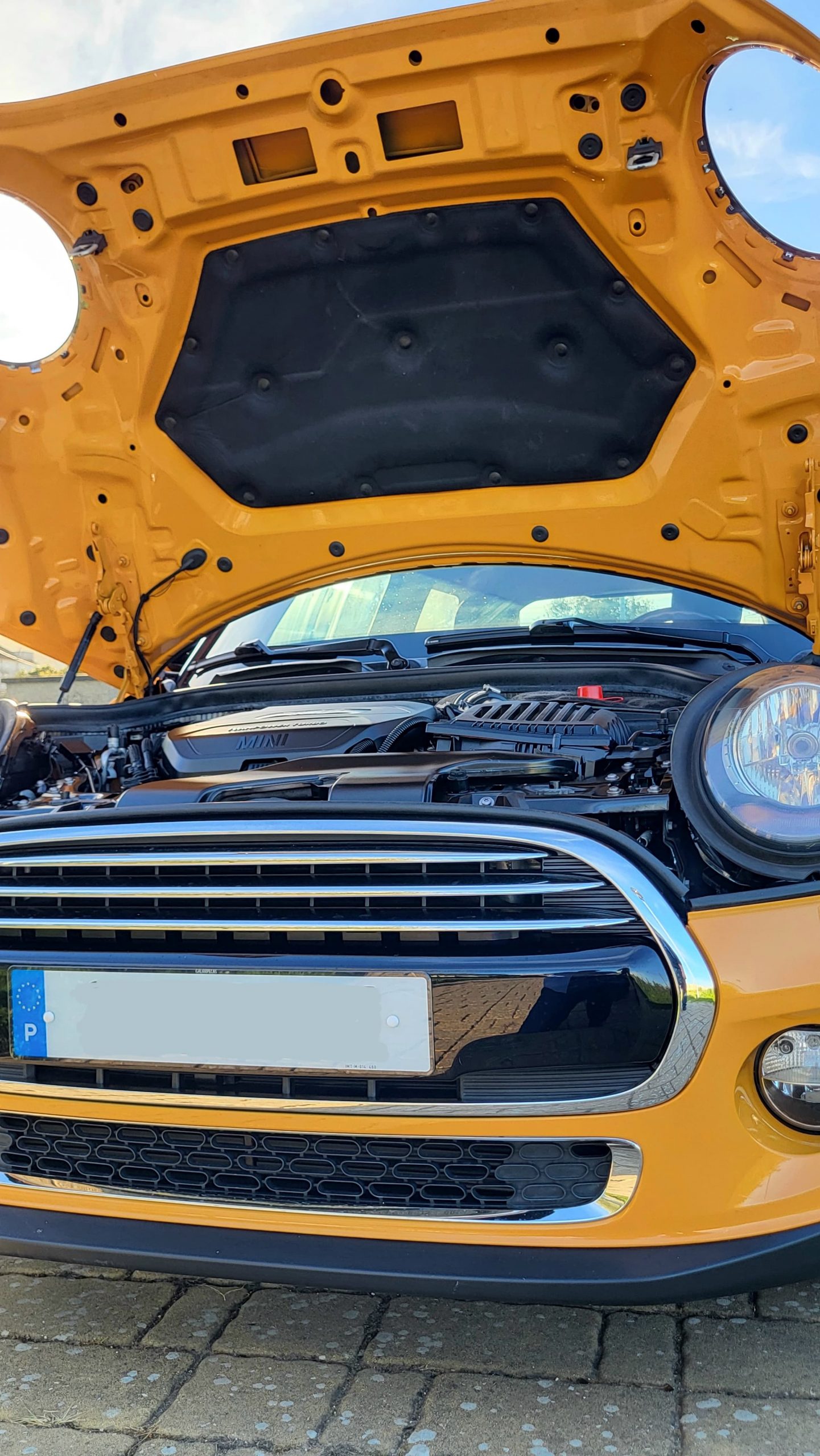 Mini Cooper D 1.5 2015 - Image 26