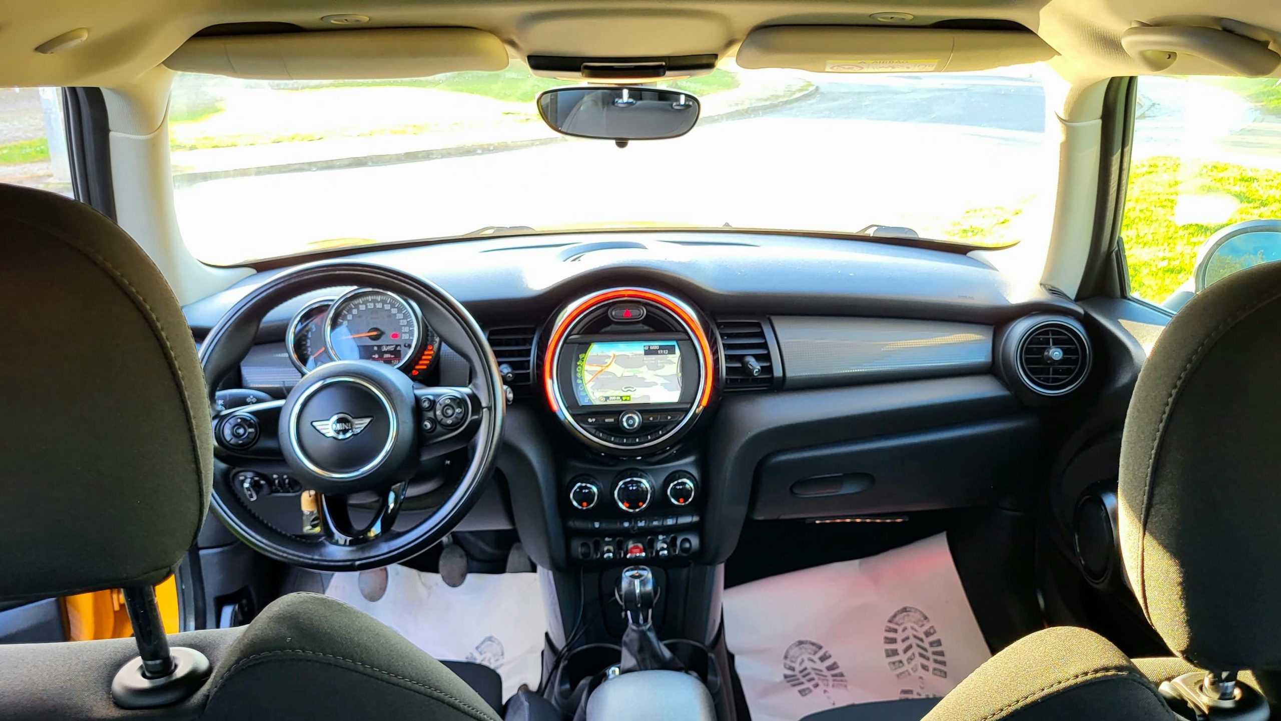 Mini Cooper D 1.5 2015 - Image 18