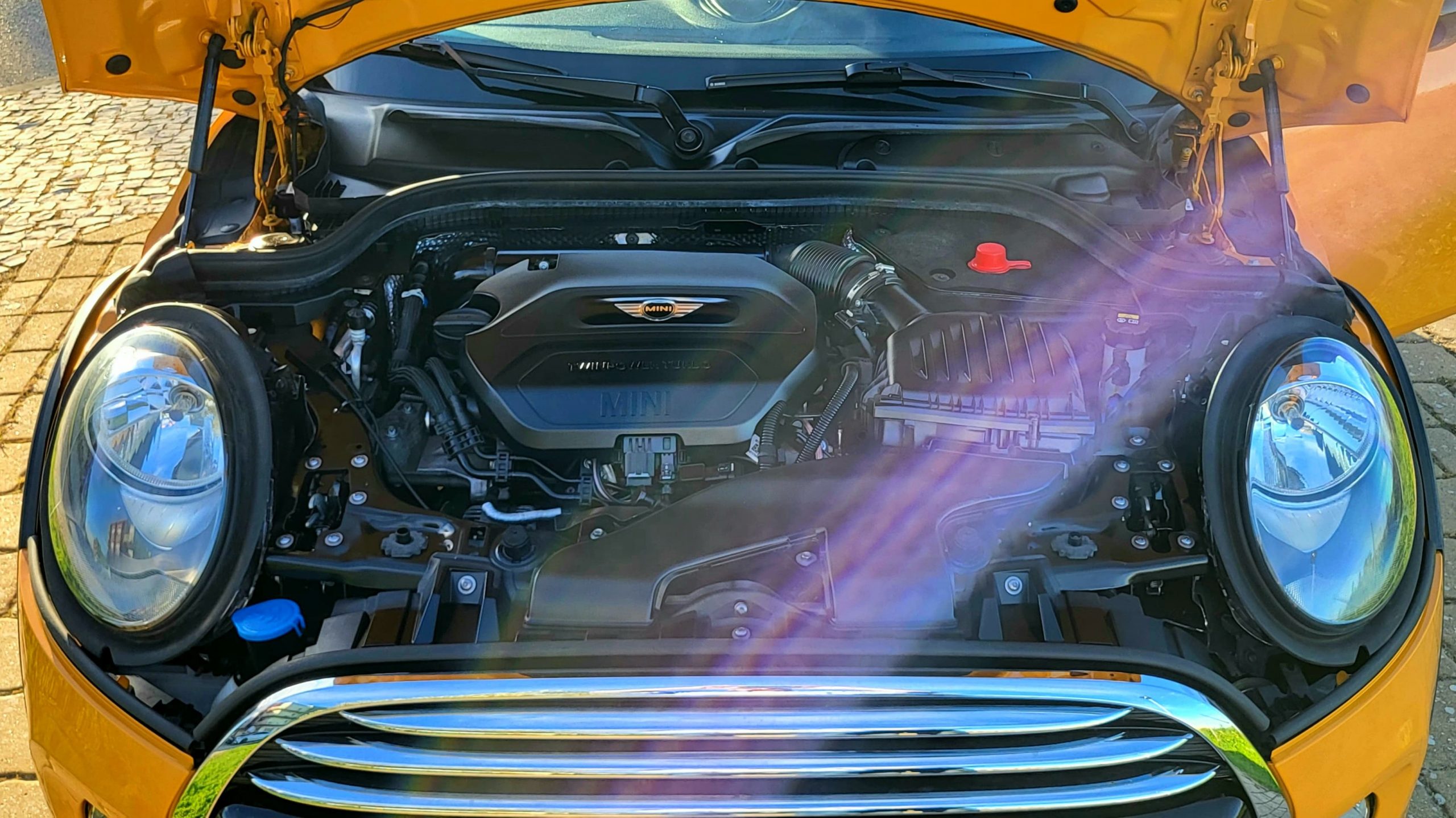 Mini Cooper D 1.5 2015 - Image 25