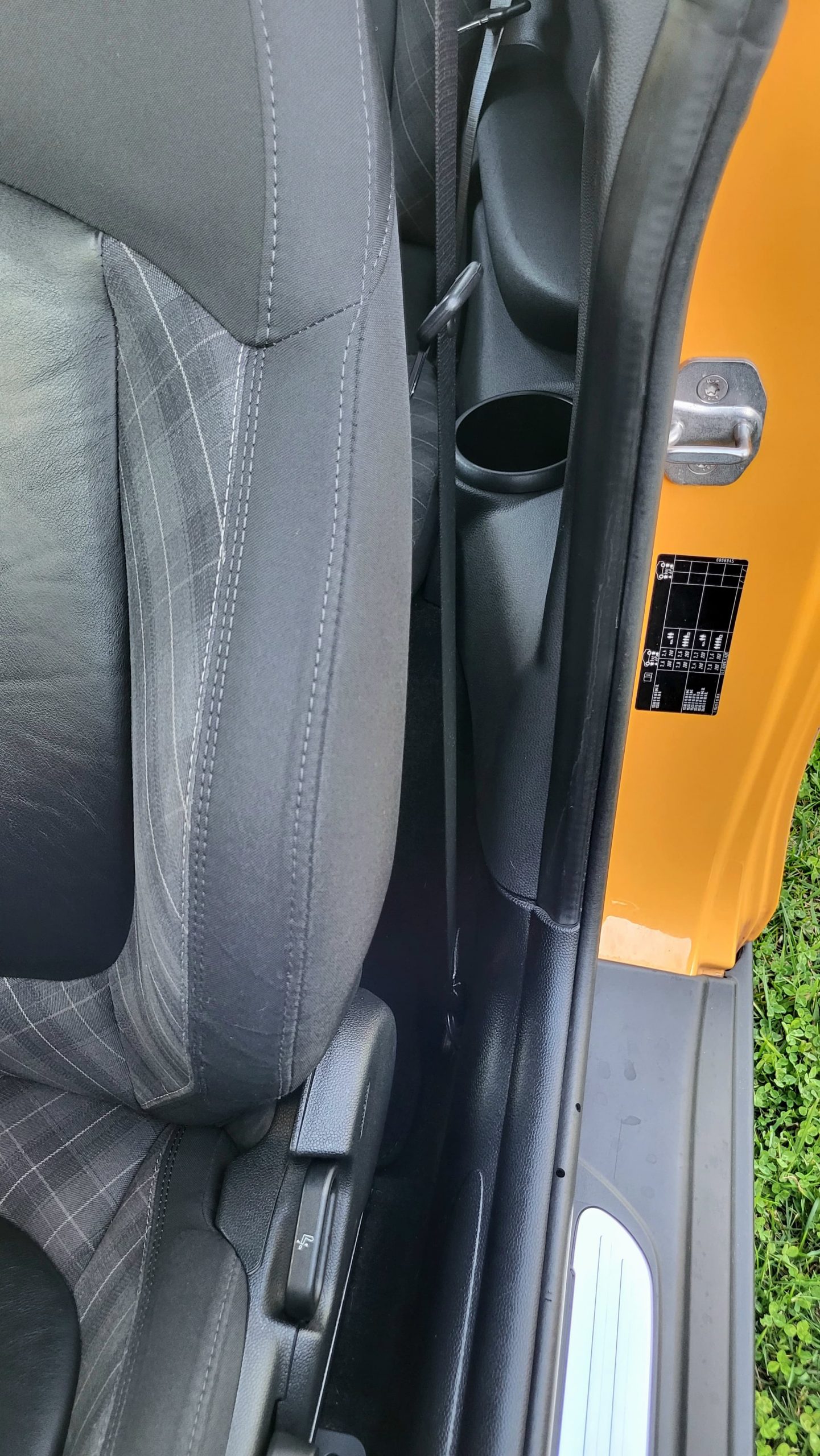 Mini Cooper D 1.5 2015 - Image 17