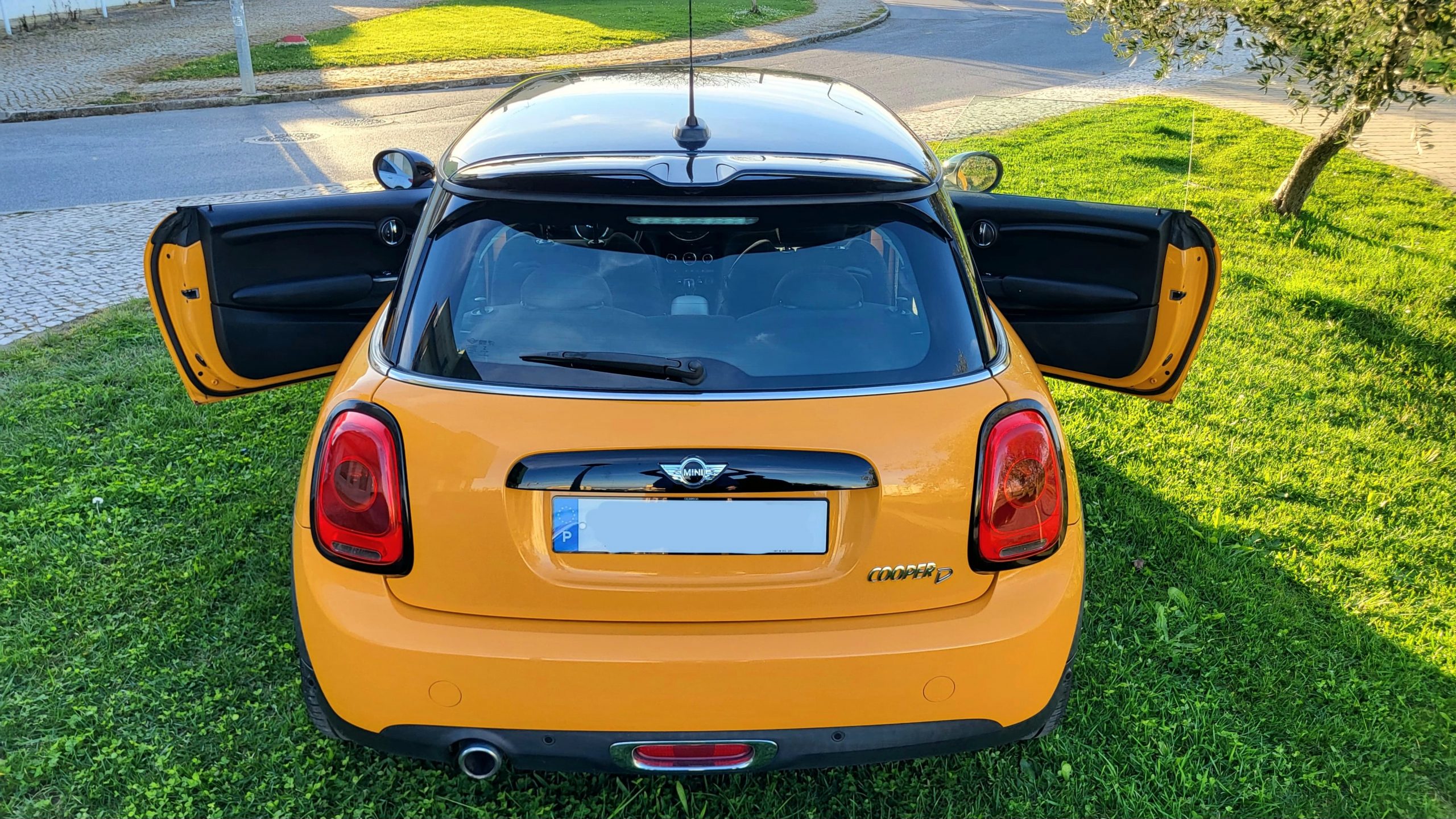 Mini Cooper D 1.5 2015 - Image 13