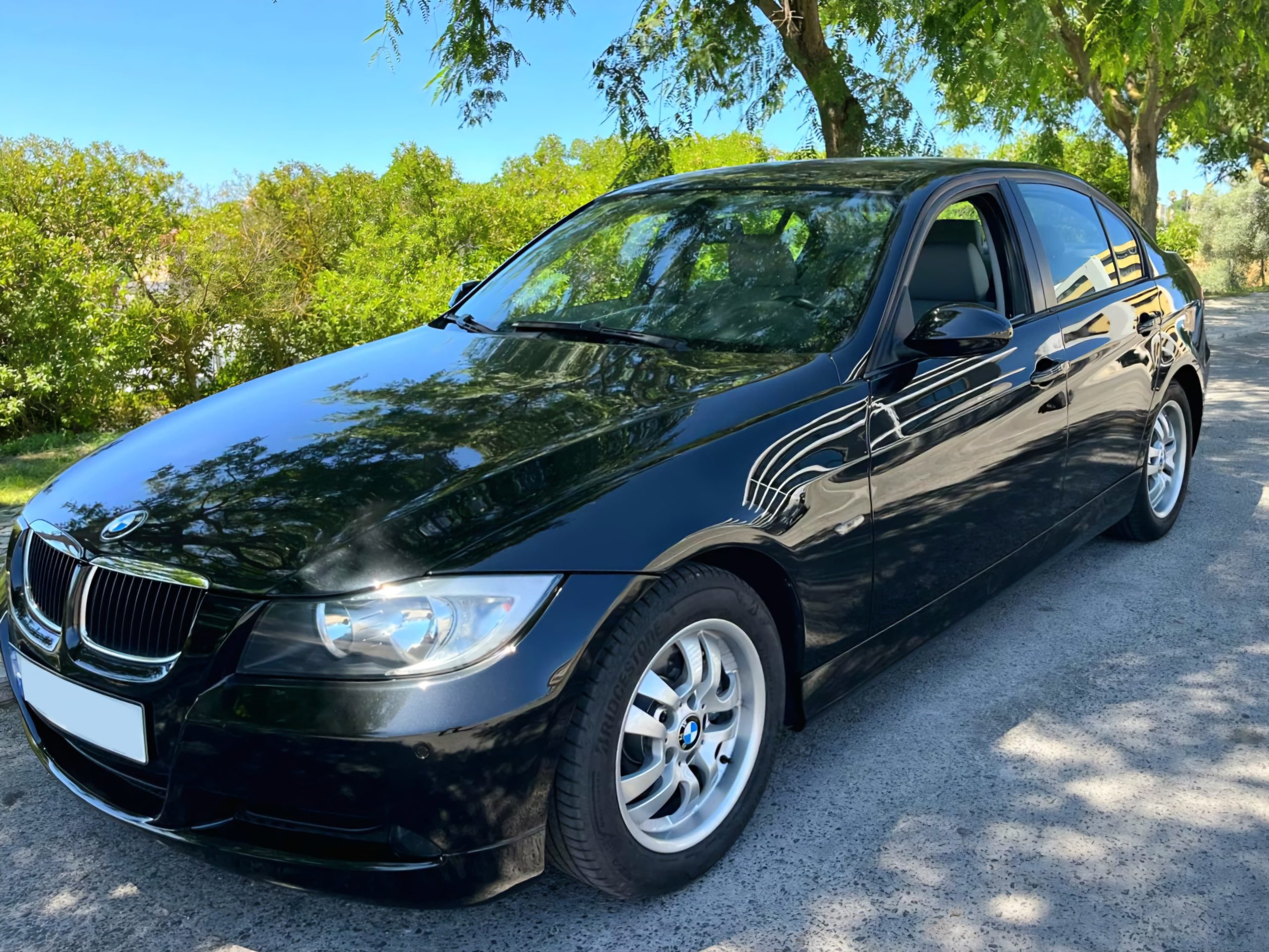BMW 320d Automático - Image 14